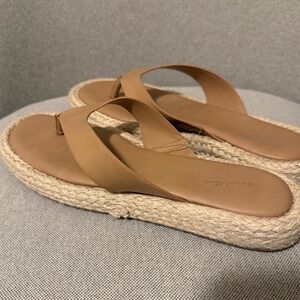 UNIVERSAL THREAD Jute Wrapped Ginger Sandals Flip Flops Size 9 in Light Tan